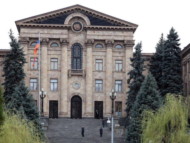 Парламент Армении созвал спецзаседание: кворум есть