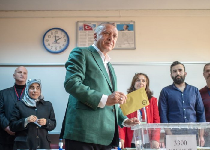 Эксперт: Отмена выборов в Стамбуле — слабость Эрдогана