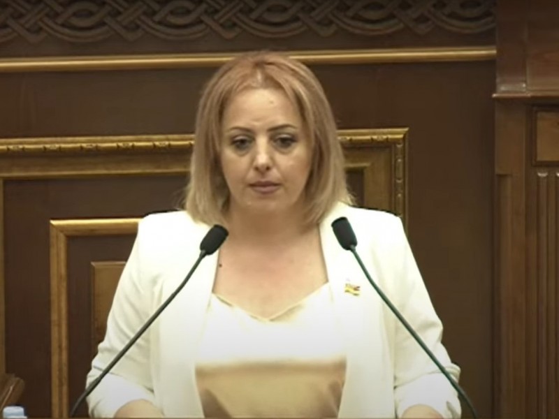 Вигена Хачатряна в парламенте заменит бывшая учительница