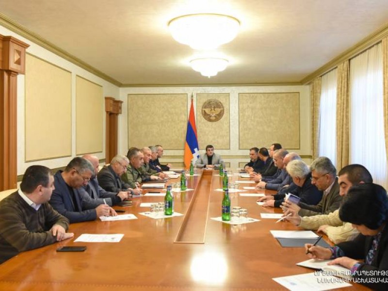 Президент Арцаха провел заседание Совета безопасности 