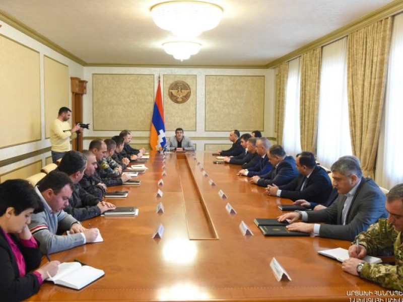 Президент Арцаха провел рабочее совещание с участием силовиков