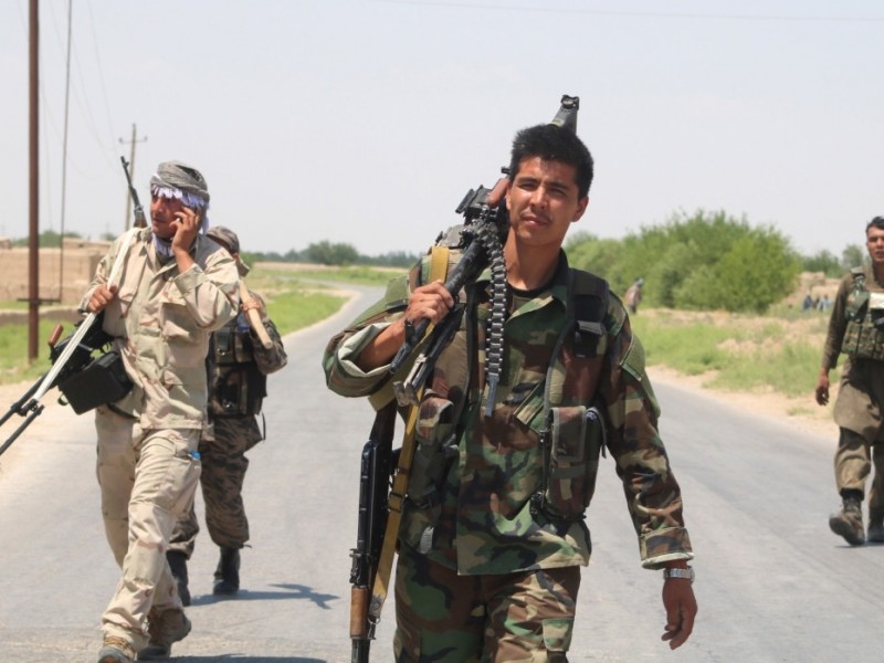 Около 400 афганских солдат пересекли таджикскую границу, спасаясь от «Талибан»