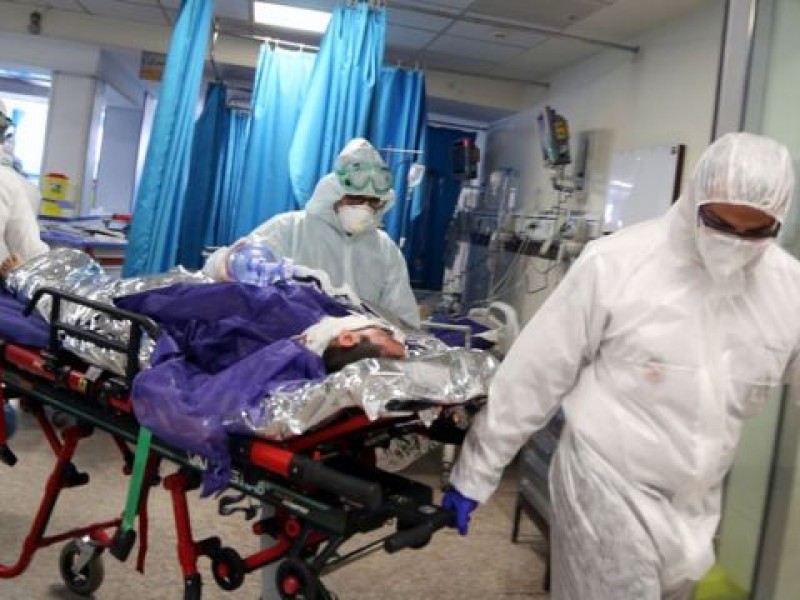 Впервые с начала пандемии в Иране скончались за сутки более 300 человек с COVID-19