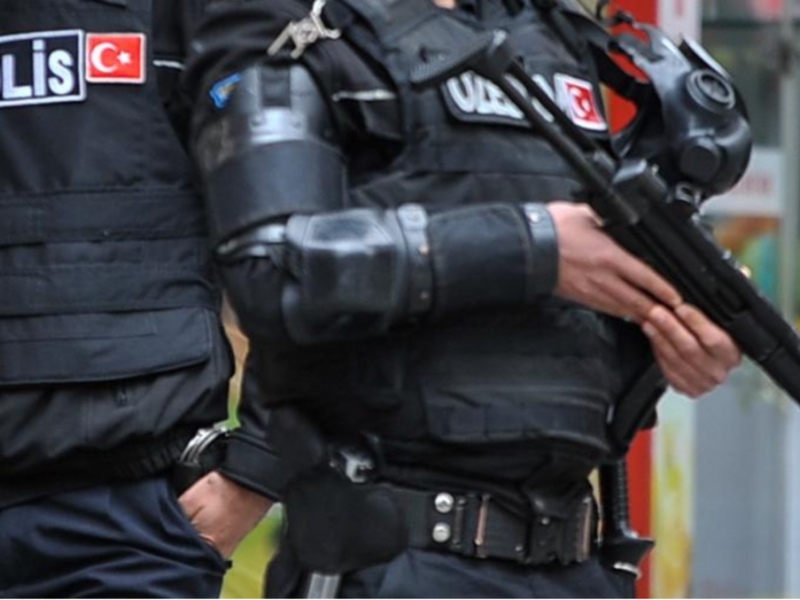 В Стамбуле по подозрению в причастности к ИГ задержаны 8 человек 