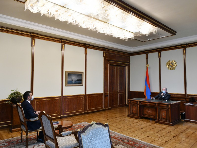Президент и омбудсмен Армении обсудили вопрос пленных