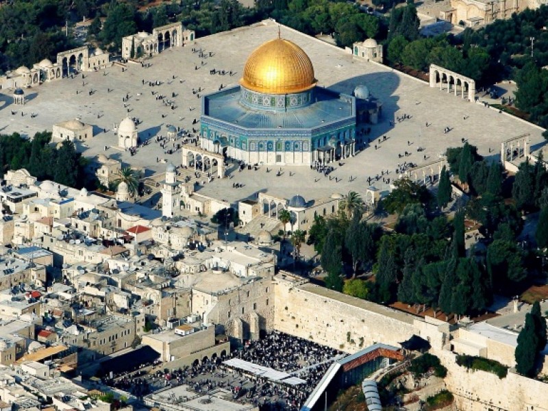 Радикально настроенные еврейские паломники ворвались в мечеть Аль-Акса в Иерусалиме