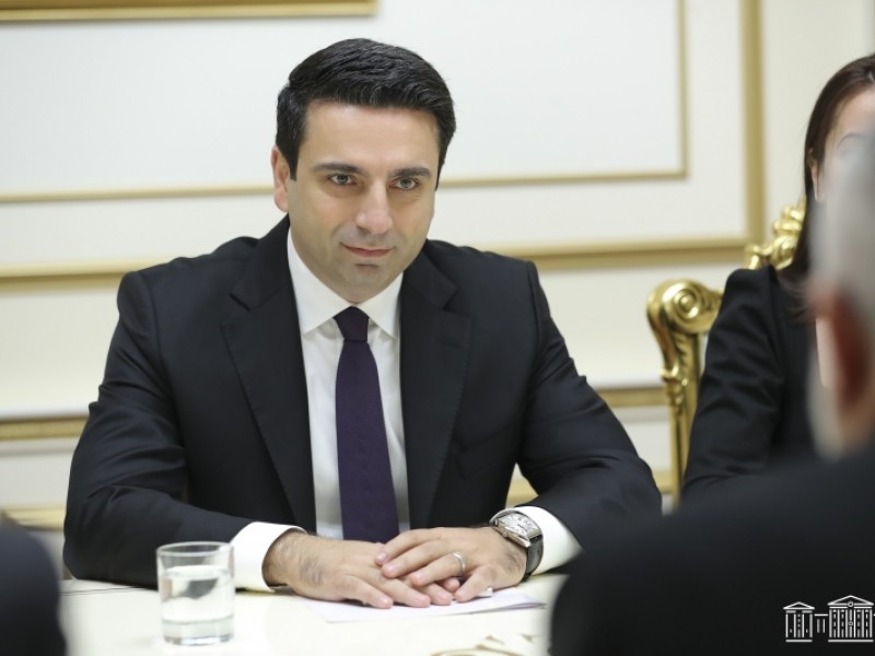 Ален Симонян считает, что партия ГД спасла Путина от уголовного преследования в Армении