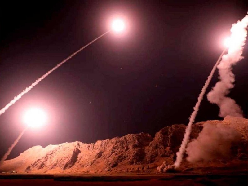 В результате ракетной атаки Ирана по базам США погибли 80 человек - Reuters