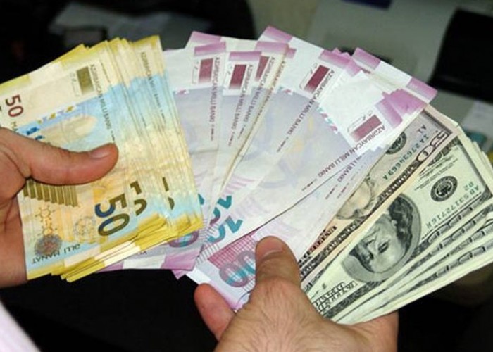 Среднемесячная зарплата в Азербайджане превышает $346 - Госкомстат 