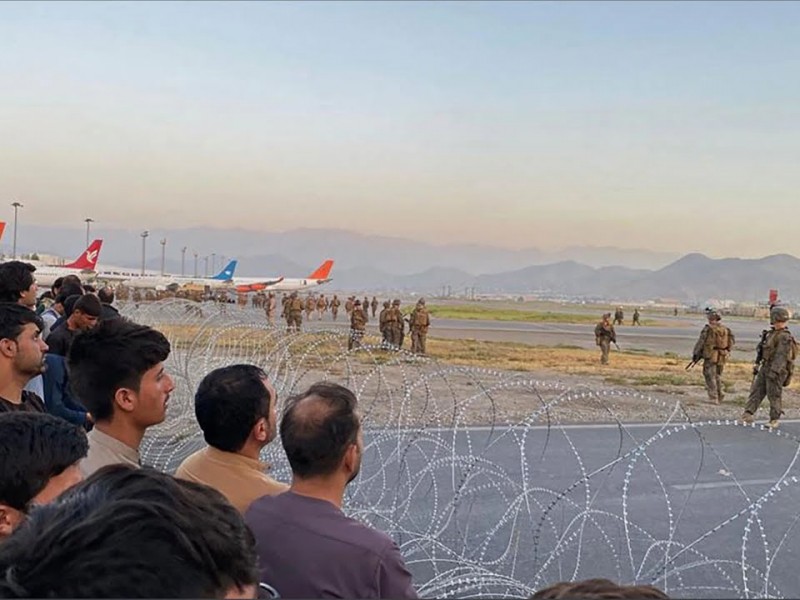 Пентагон: При теракте у аэропорта в Кабуле погибли несколько граждан США