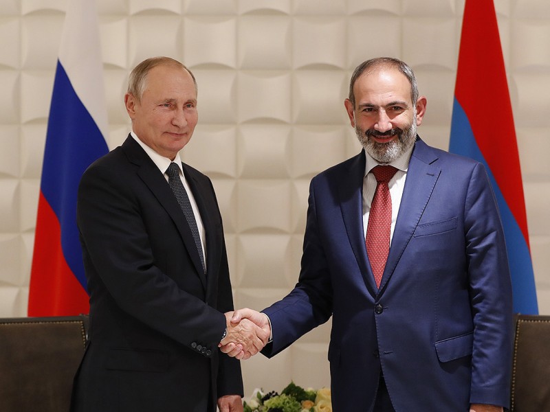 Пашинян поздравил Путина с победой «Единой России» на парламентских выборах