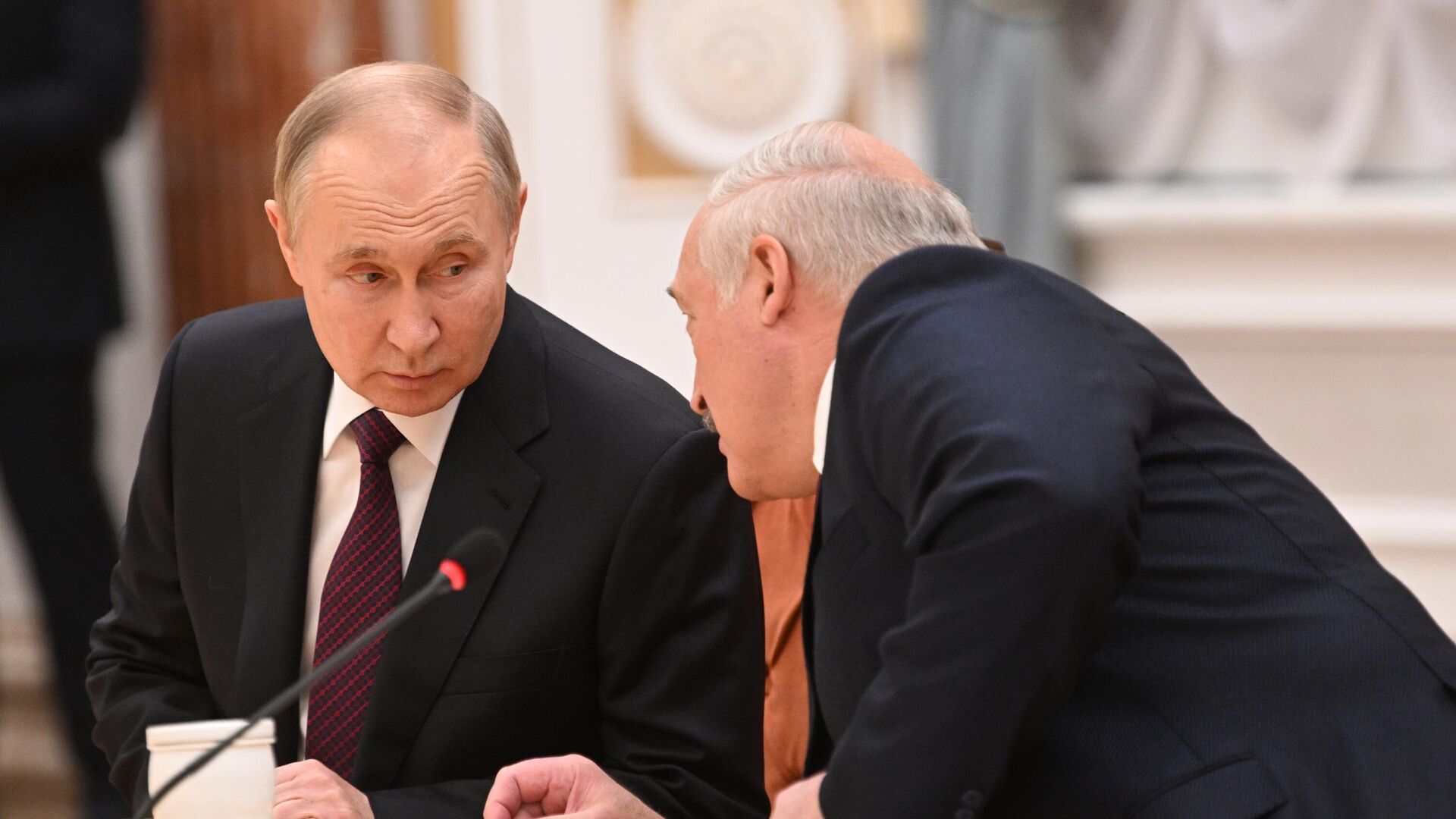 Лукашенко планирует встретиться с Путиным, чтобы обсудить и снять имеющиеся проблемы