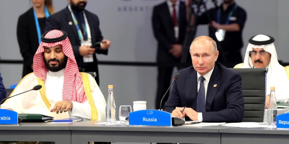Bloomberg сообщил о разногласиях России и Саудовской Аравии по сокращению добычи нефти