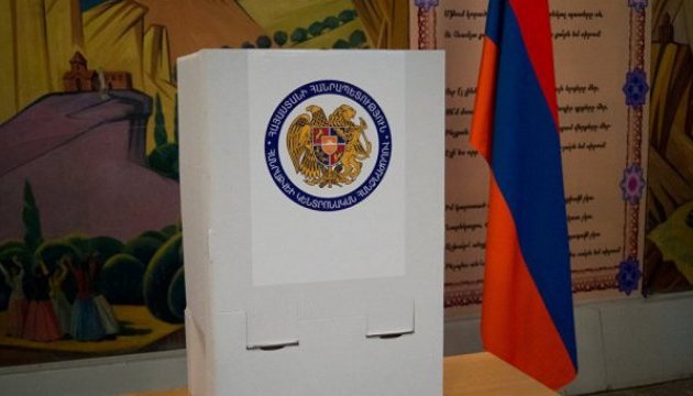Роберт Кочарян будет участвовать в выборах парламента Армении во главе блока партий