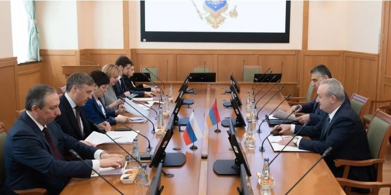 Վահրամ Դումանյանը և ՌԴ ԳԲԿ նախարարը քննարկել են երկկողմ համագործակցության հարցեր