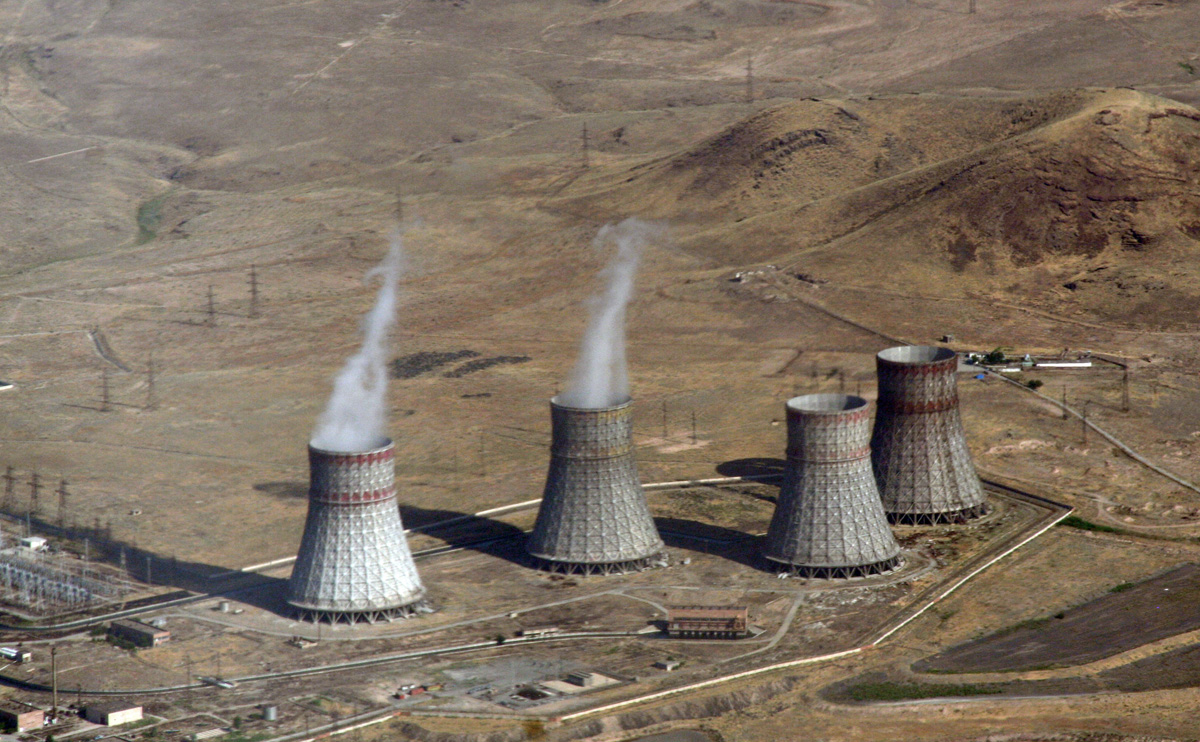 Российская компания отгрузила первый из двух генераторов для Армянской АЭС