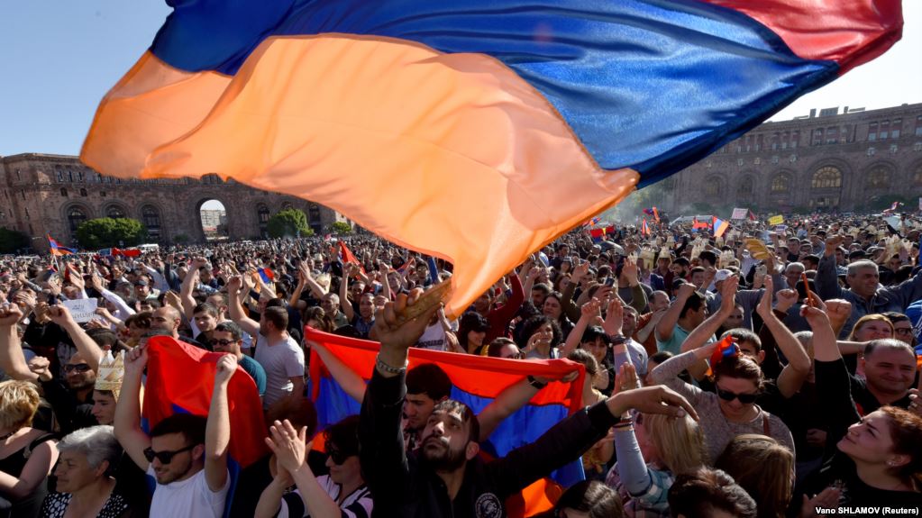 В Армении появится День гражданина: связано ли это с отставкой Сержа Саргсяна 