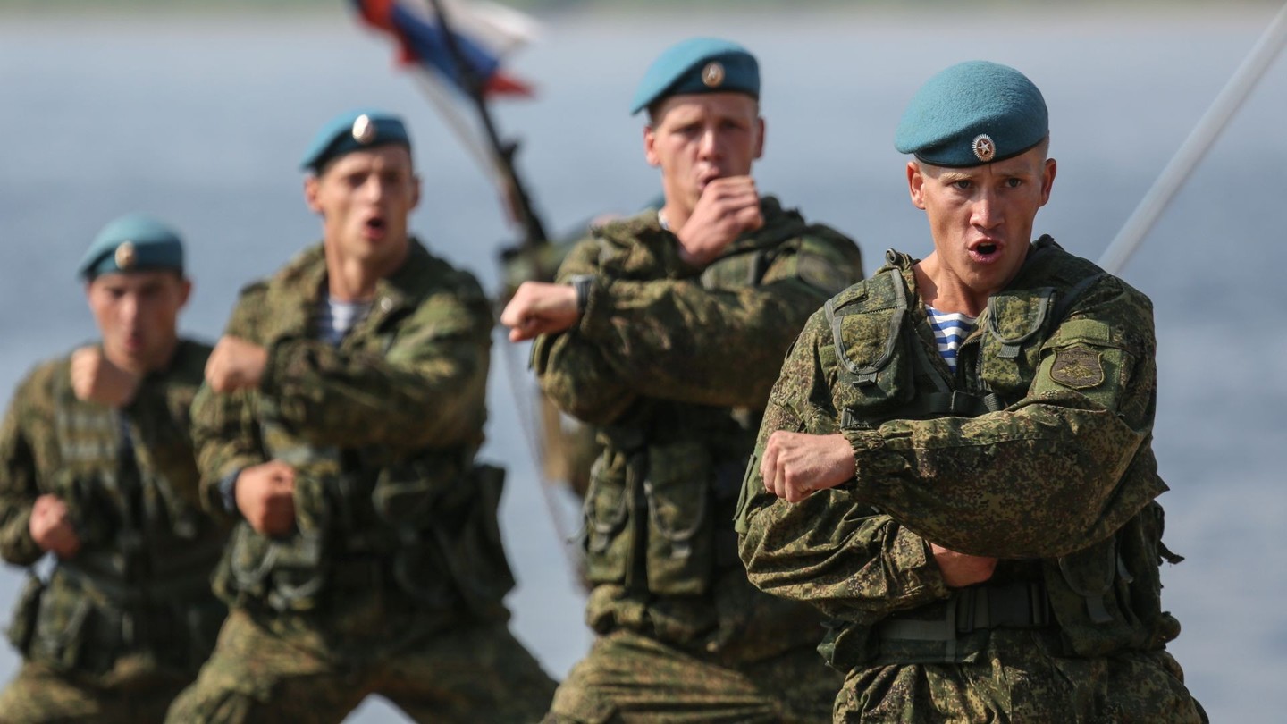 Ежегодные учения российских и египетских десантников впервые пройдут в России