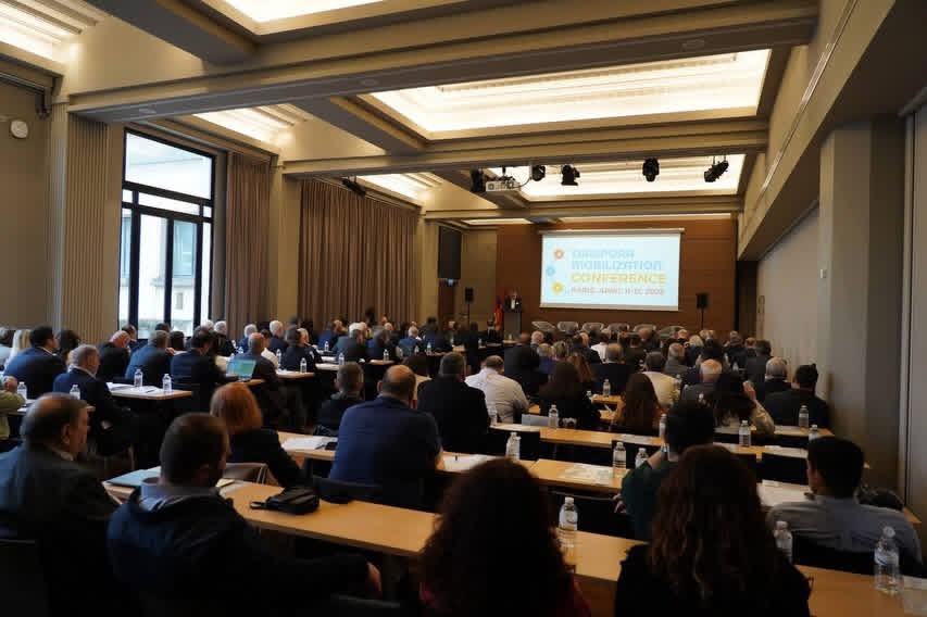 Форум армянской Диаспоры в Париже напомнил о карабахском вопросе и Геноциде армян 