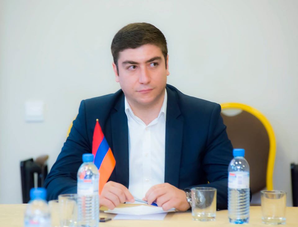 Провокация против армяно-российских отношений: Гукасян об осквернении памятника Грибоедову