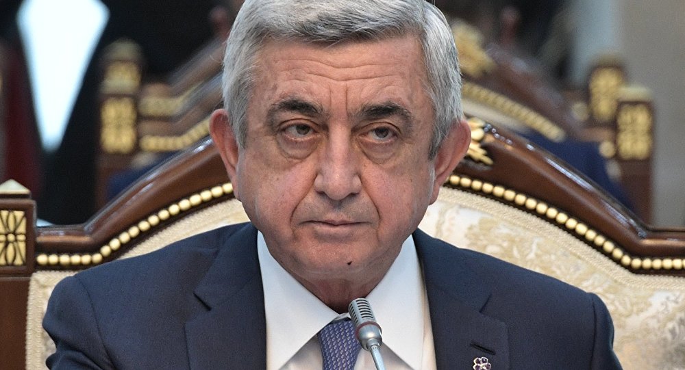 Серж Саргсян отказался отдать пять районов - Лукашенко
