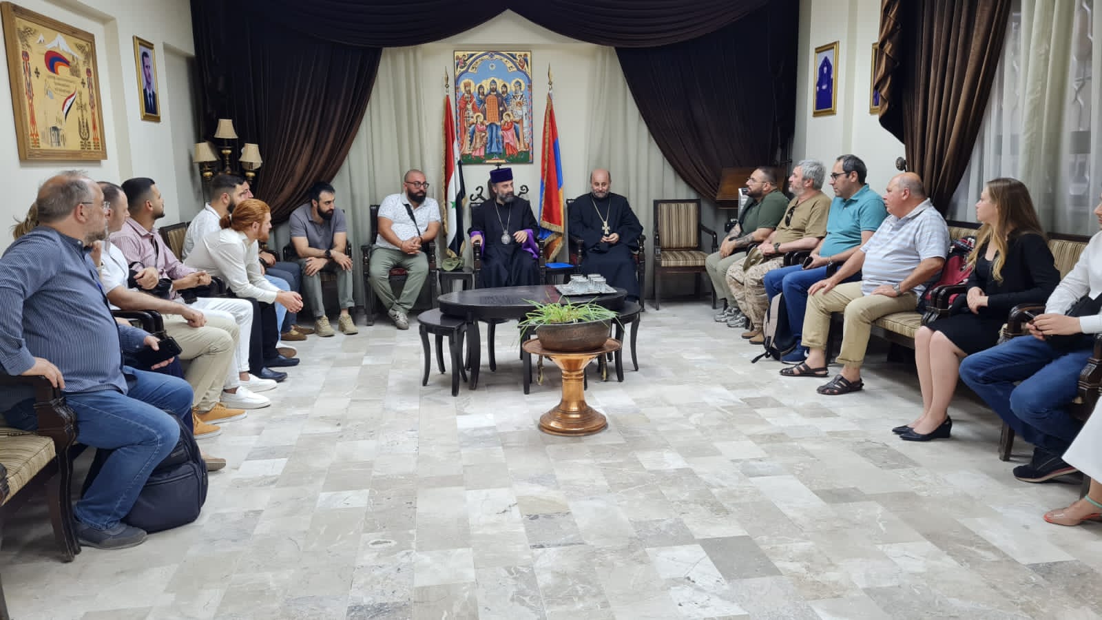 Глава Дамасской епархии ААЦ рассказал VERELQ о проблемах и жизни армянской общины Сирии