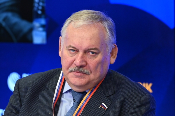 Пашинян продолжает пугать армян войной - Затулин