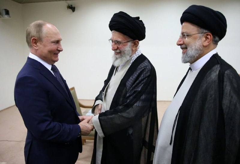 Путин в Тегеране провёл переговоры с верховным лидером и президентом Ирана 