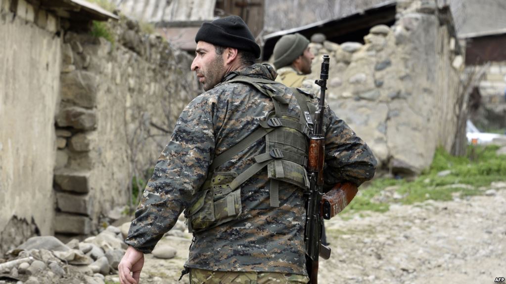 Война в Карабахе не окончена и предстоит еще один бой - Том де Ваал