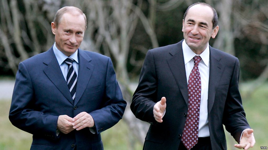 Путин поздравил Роберта Кочаряна с днем рождения