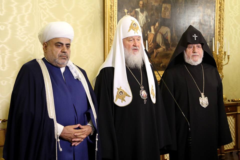 «Миру нет альтернативы»: Духовные лидеры Армении, РФ и Азербайджана