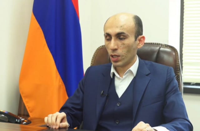 Արցախցիներին առնչվող որոշումները կայացվել են ցածր հանրային հաղորդակցության պայմաններում