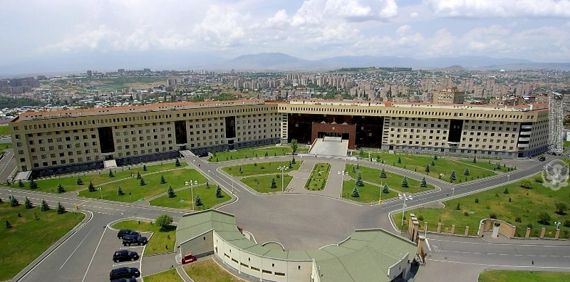 Армянский военнослужащий попал в плен к азербайджанцам 