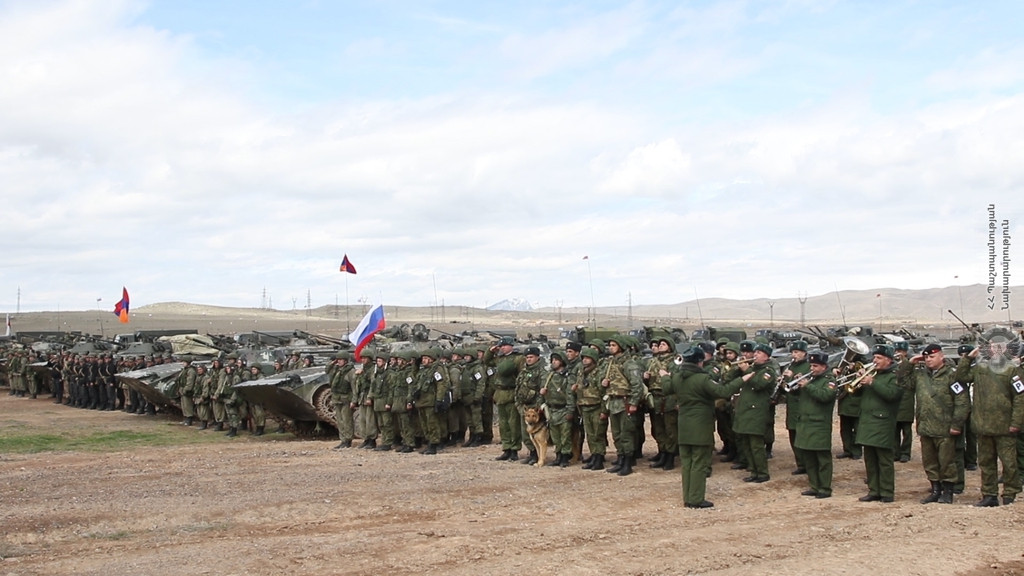 Стартовали армяно-российские батальонные тактические учения