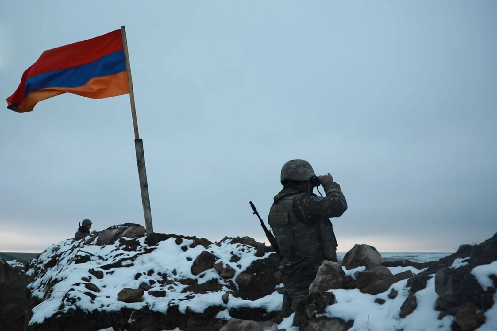 Роспуск парламента, вторжение Азербайджана и визит премьера Грузии: Армения за неделю