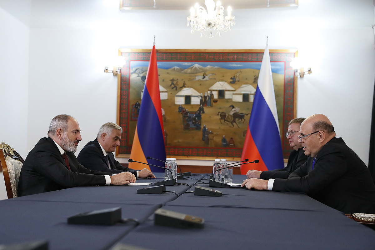 Никол Пашинян считает эффективным политический диалог с Россией