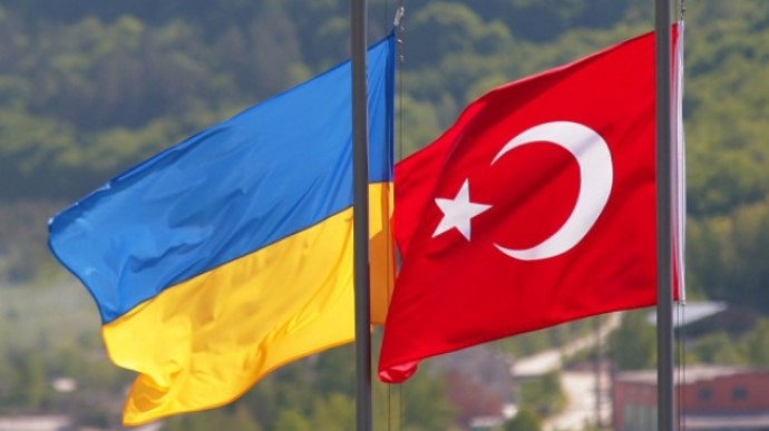 Власти Украины предложат Турции и ООН продлить зерновую сделку на год