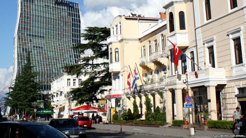В Грузии по требованию Турции закрываются учебные заведения - «Независимая газета»