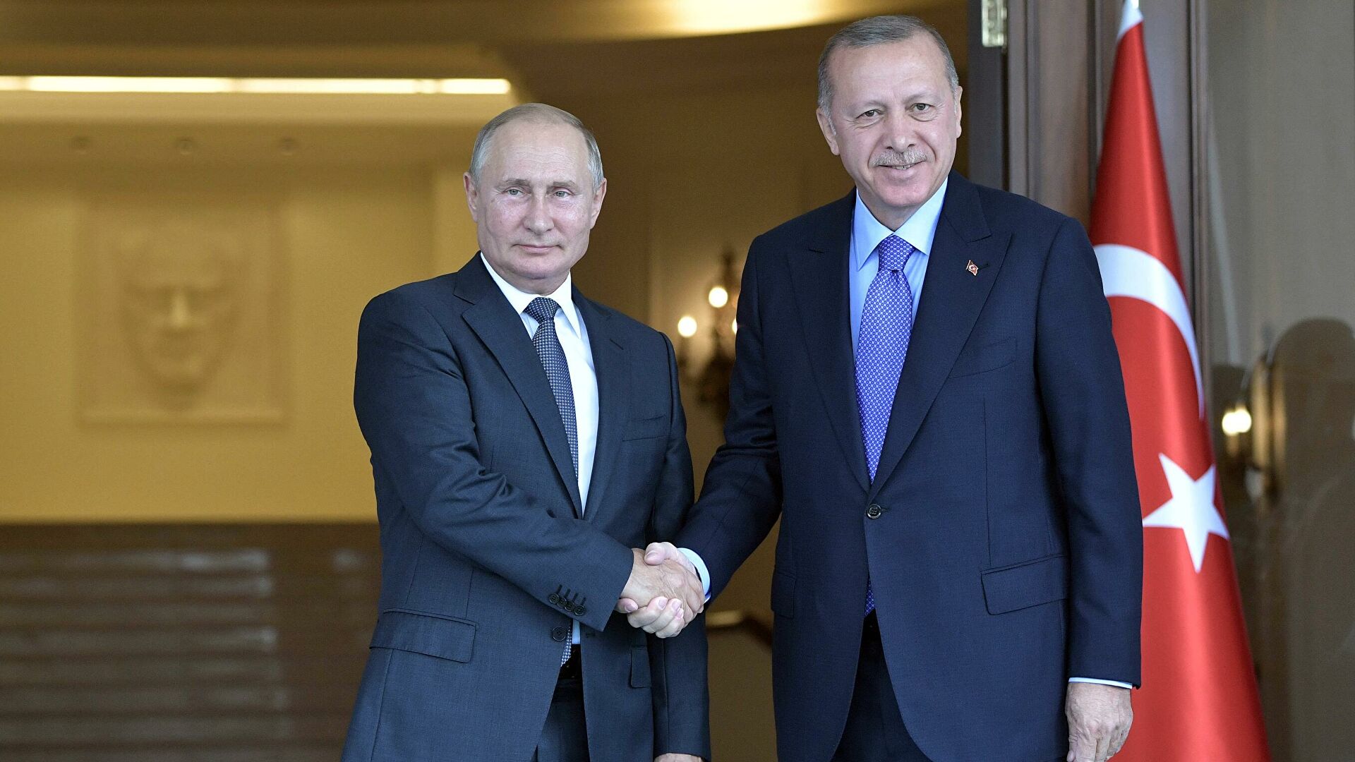 СМИ: Визит Путина в Турцию отложен