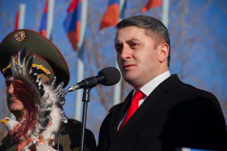 Исключительно с Российской Федерацией мы можем поднять мощь Армении - Хачик Асрян