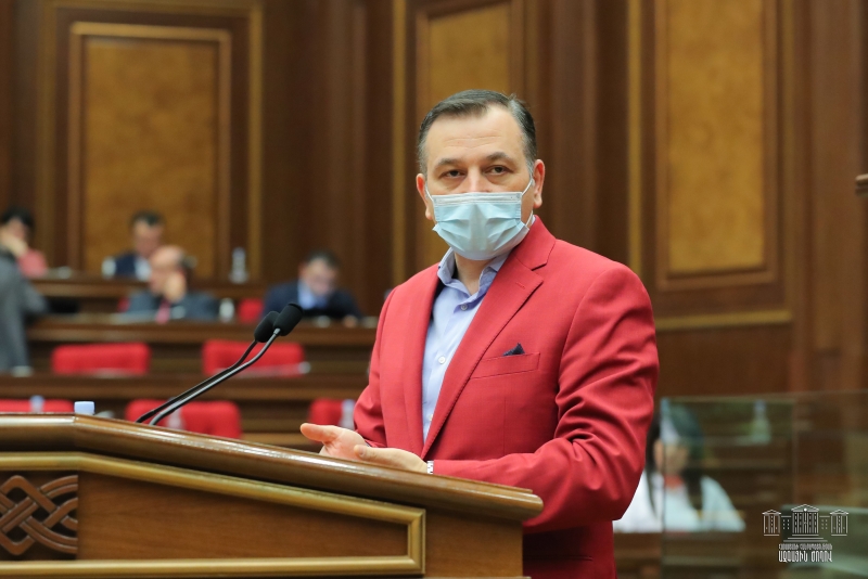 Николай Багдасарян: Действующий президент не выполняет роль «нейтрального арбитра»