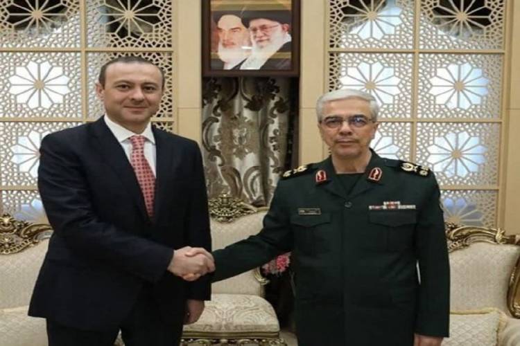 Армен Григорян встретился с начальником Верховного штаба ВС Ирана 