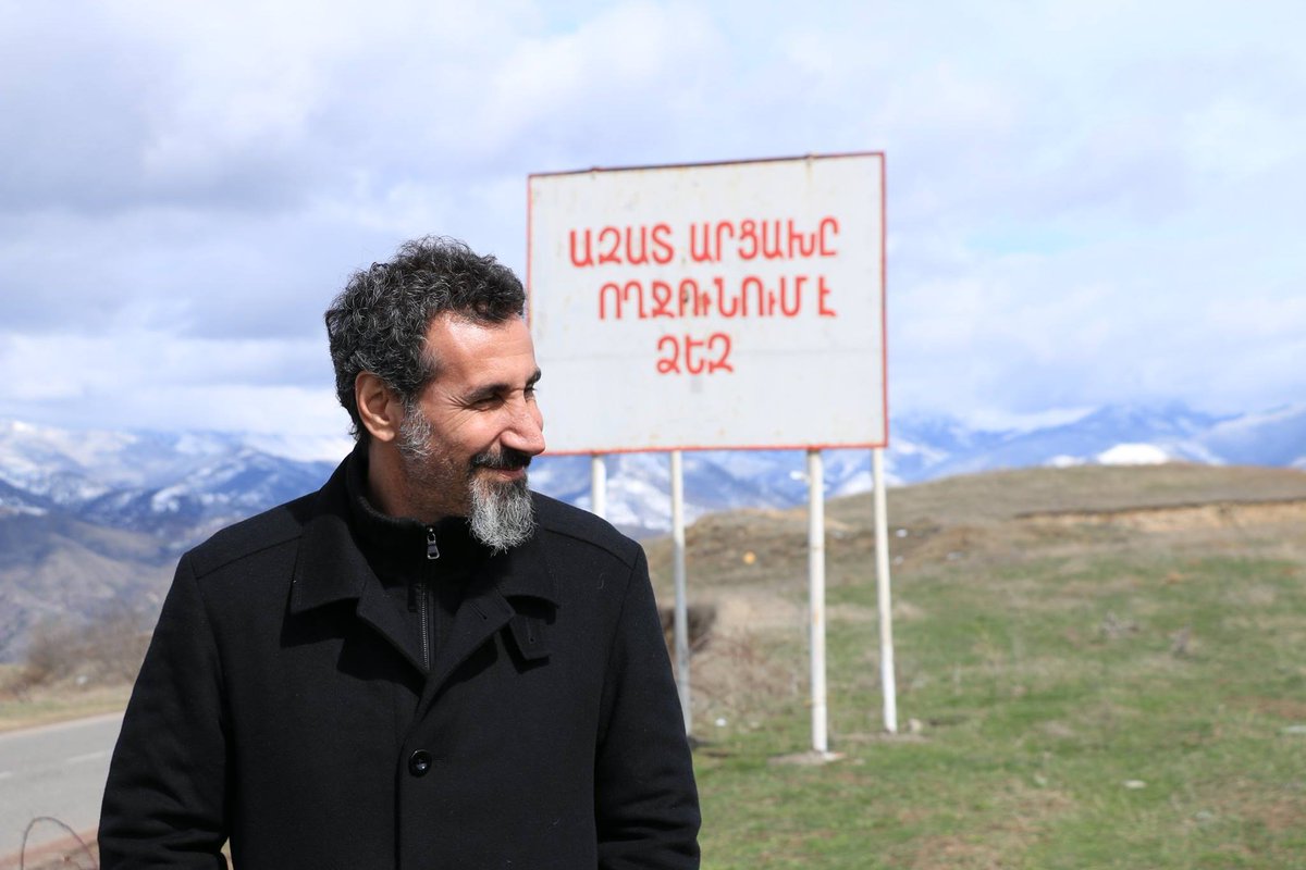 Гарант безопасной жизни армян: Серж Танкян призвал признать Арцах