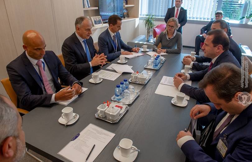 Глава Минобороны Армении в Брюсселе встретился с заместителем Генсека НАТО