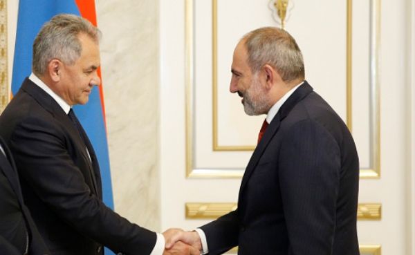 Шойгу прибыл в Ереван для переговоров с Пашиняном в составе межведомственной делегации 