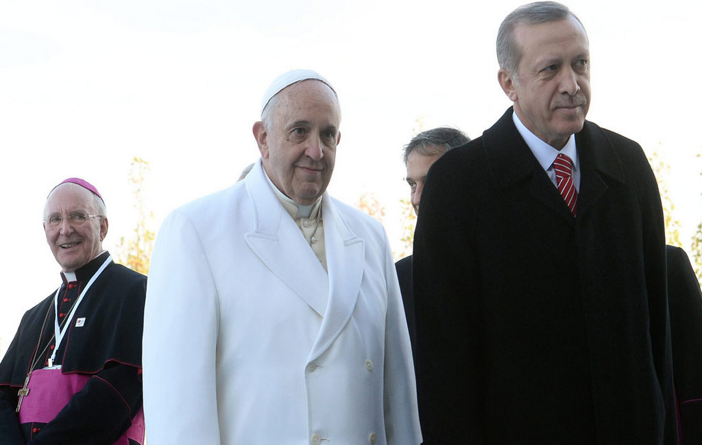 Визит Эрдогана в Ватикан: от геноцида до интересов папского престола на Ближнем Востоке