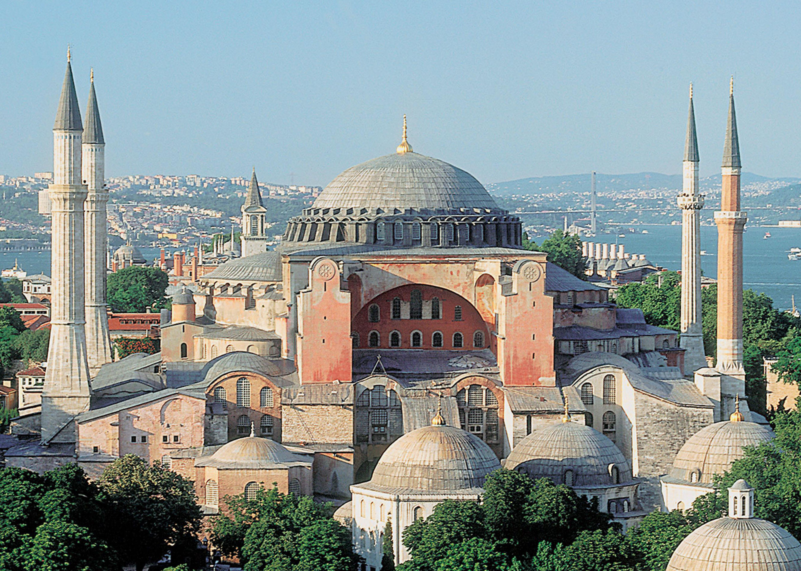 На турецких паспортах нового образца будет собор Святой Софии