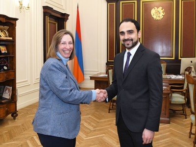 Вице-премьер Авинян и посол Трейси обсудили содействие США реформам в Армении