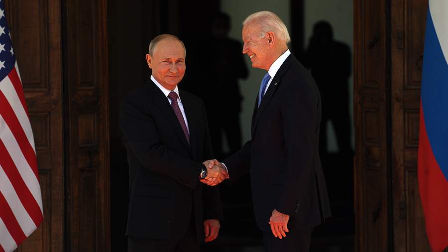 Белый дом сообщил о проработке возможной встречи Байдена и Путина на G20