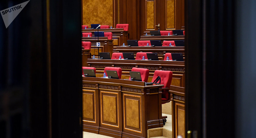 Соратникам Пашиняна в парламенте не удается обеспечить необходимоe количествo голосов